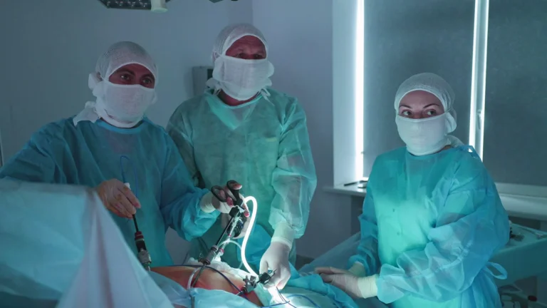 Advanced Laparoscopic Gallbladder Surgery in a High-Risk Patient